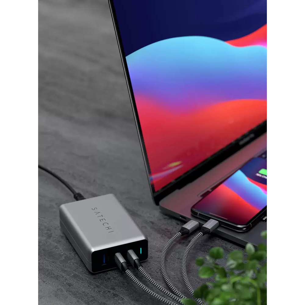 Сетевое зарядное устройство Satechi Compact Charger с технологией GaN Power. Порты: USB Type-C 100 В